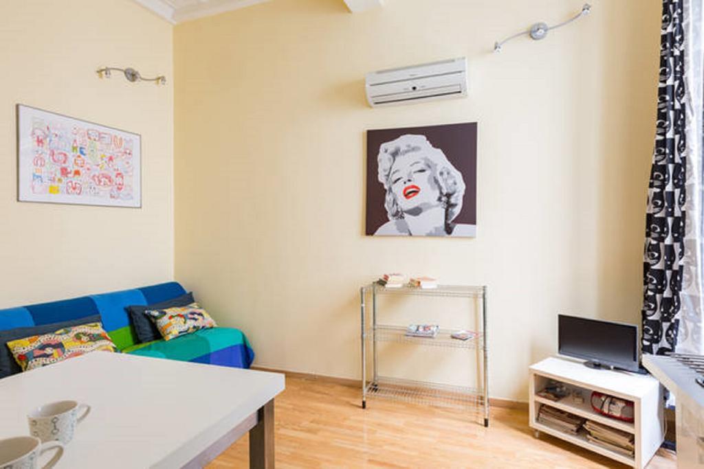 Casa Vacanze Colosseum By Alice Rome Bagian luar foto