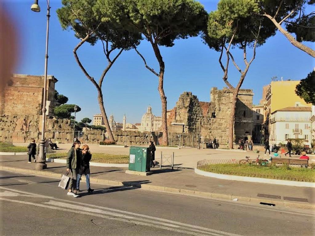 Casa Vacanze Colosseum By Alice Rome Bagian luar foto